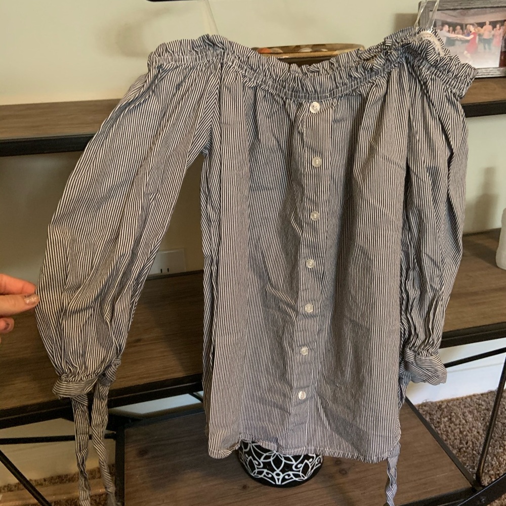 NWOT Off-The-Shoulder Top